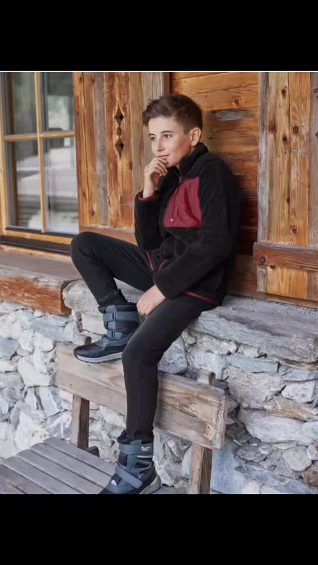 سوییشرت بچه گانه پشمالو سنین ۸/۱۰سال برند pepperts